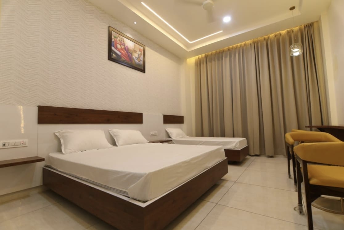 3 Bed AC Room